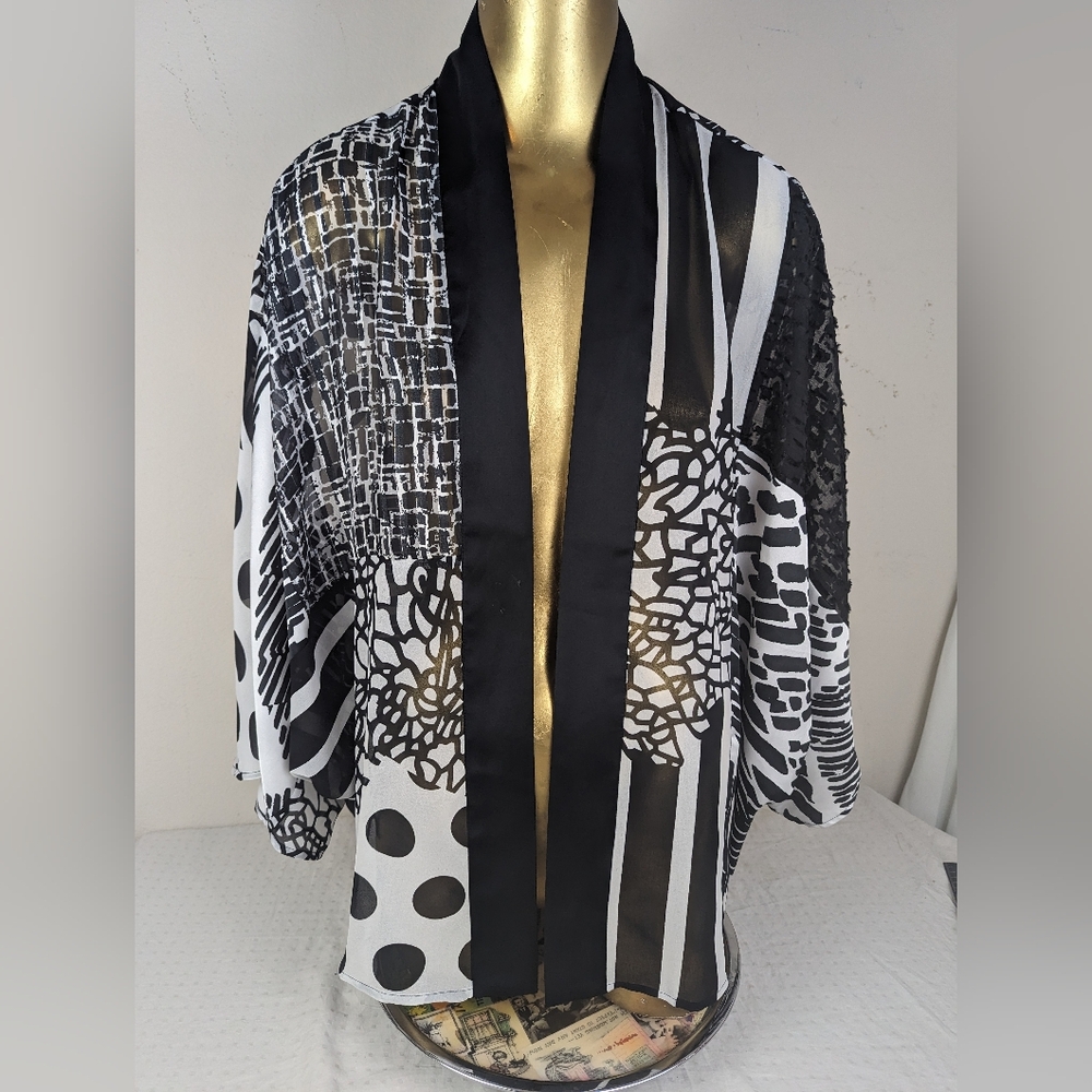 Chico's Black and White Patterned Wrap